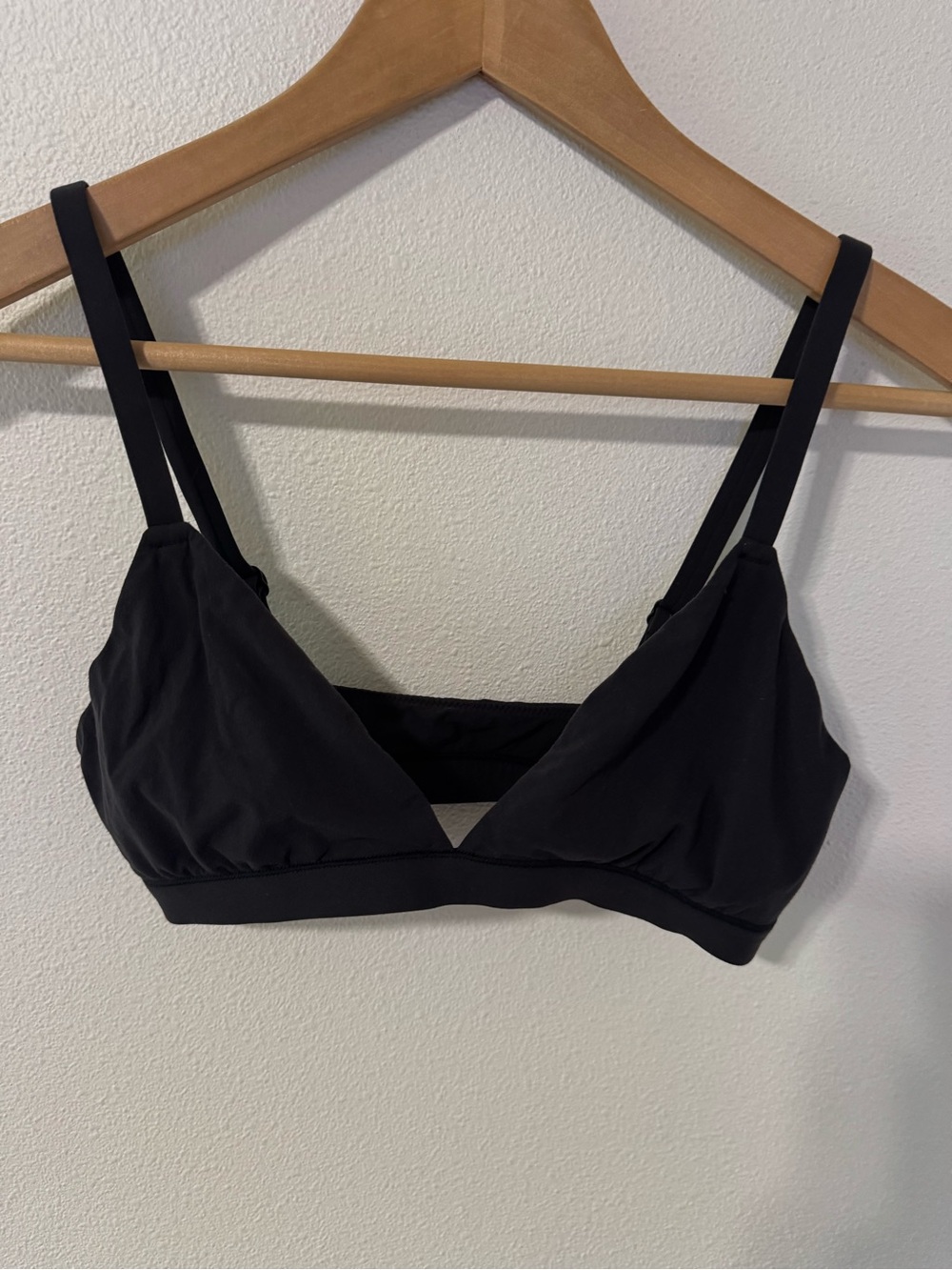 Skims Triangle Bralette Fits Everybody Onyx Second-Skin Minimalist-Medium - Picture 2 of 9